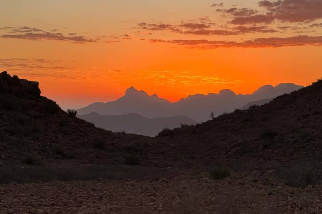 Sunset between Mountains